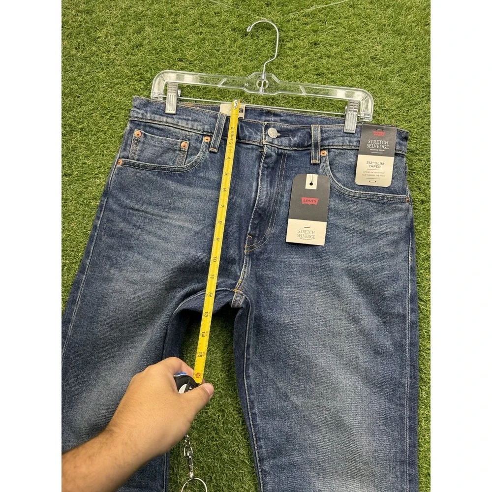 Levis shop confidence